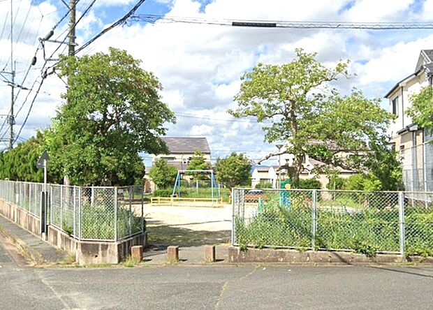 屋形原2号公園(約400m)