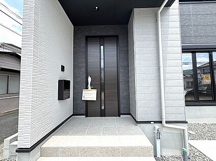 玄関ポーチ