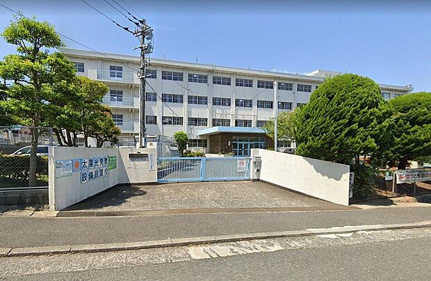 北九州市立萩ヶ丘小学校(約1,100m)