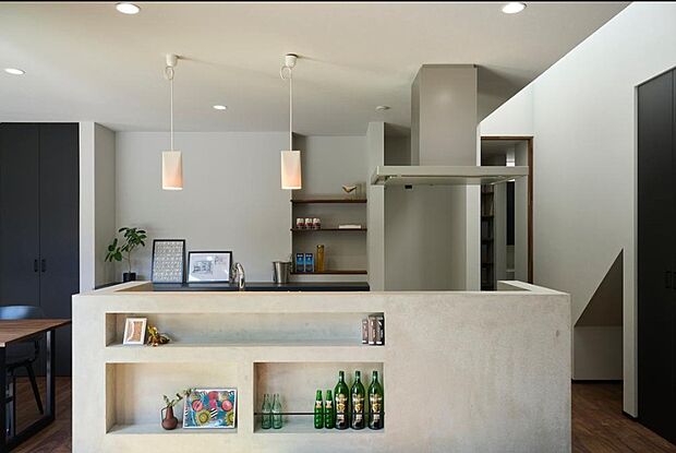 【【当社施工例】キッチン前造作収納】雑貨などをディスプレイできます