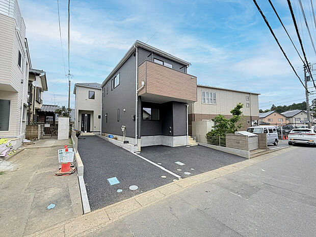 【現地外観】■外観、間取り、陽当たり、風通り、リビング、キッチン、駐車、スペース、眺望、街並み、周辺環境など、こちらの物件で毎日の暮らしに役立つポイント「知って納得」生活イメージを詳しく説明させて頂きます。
