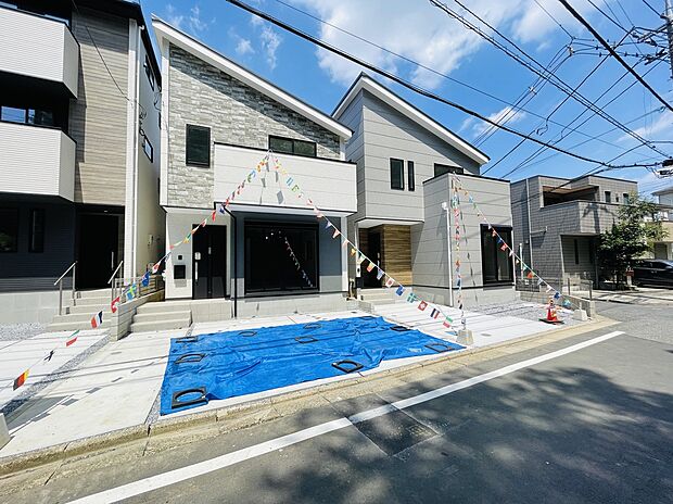 【現地外観】■外観、間取り、陽当たり、風通り、リビング、キッチン、駐車、スペース、眺望、街並み、周辺環境など、こちらの物件で毎日の暮らしに役立つポイント「知って納得」生活イメージを詳しく説明させて頂きます。
