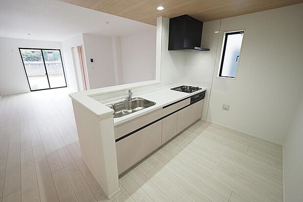 【キッチン】カウンター付き対面式キッチン