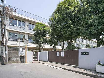 小平市立上水中学校 772m