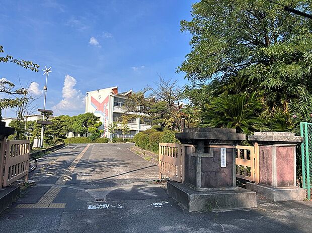 横須賀小学校