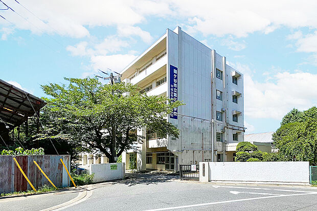 鎌ケ谷市立第三中学校（現地より徒歩31分）