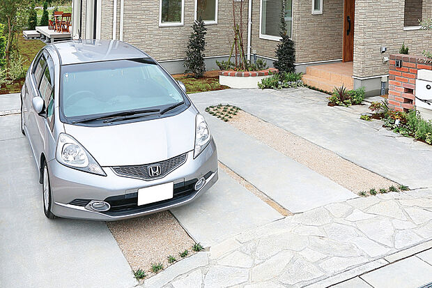 【【カースペース2台】】快適なカーライフを支える2台目カースペース設定は、来客の際にも役立ちます。※2台目軽対応。(イメージ)