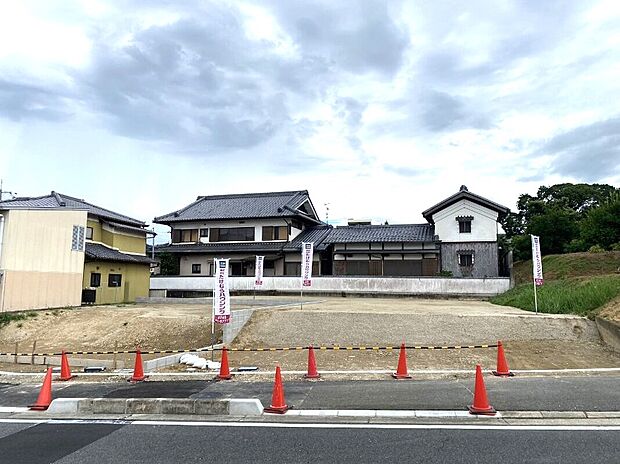 ■北側前面道路から敷地
