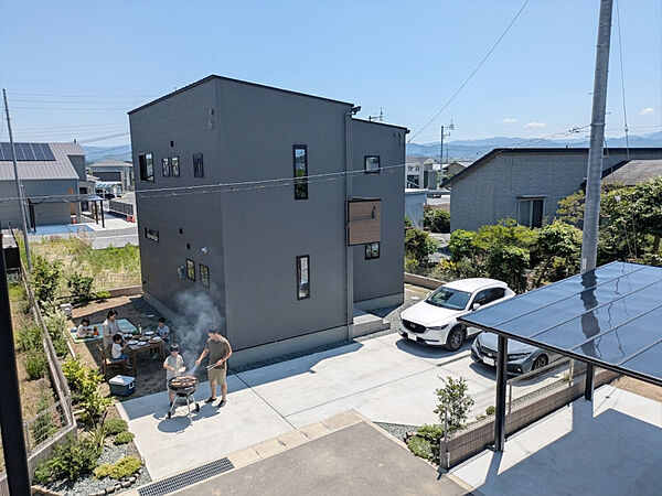 11号地｜建物完成しました！　駐車は並列2台可能です♪　※外構はイメージです。