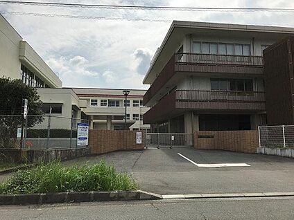 菊陽西小学校 徒歩650m