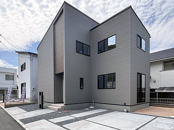 ◆2号地　外観◆
スッキリ片付く収納充実の家