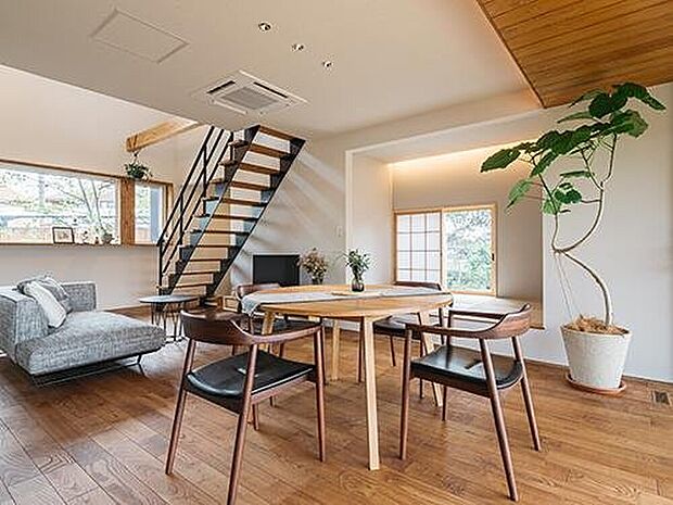 【【プラン例】】住まいづくりのことを知り尽くした建築家が、お客様そしてご家族の声に耳を傾け、それを丁寧にカタチにしていく家づくりをご提供します。