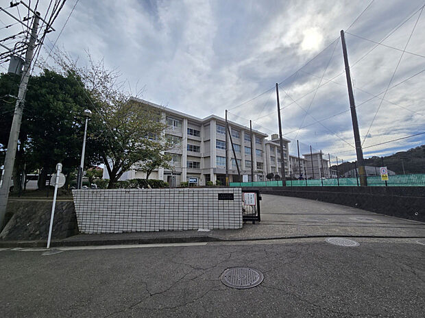 横須賀市立大矢部中学校（約750m）