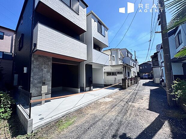 【現地前面道路】現地までのアプローチをしっかりとご説明させて頂きます。
お車と徒歩のアプローチをご一緒しますので、
なんなりとご質問下さい♪