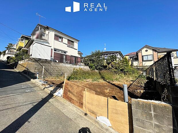 【現地撮影】ゆったりとした間取り、充実の収納・設備、たっぷりの採光などいいとこどりのお家。ショールームやモデルハウスのご見学も可能です。お気軽にお問い合わせください♪