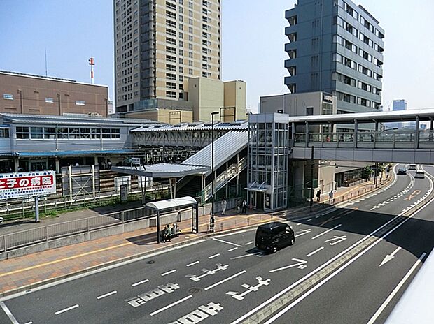 白楽駅（約240m）
