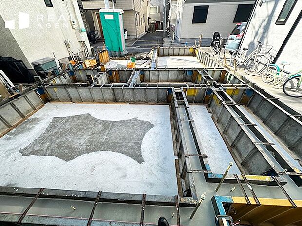 【現地撮影】水回りの家事動線が2階に集中した間取り。バルコニーと同階に洗濯機を置けるため、洗濯物干しの負担も軽減。