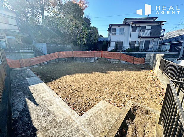 【現地撮影】再開発が進み、商業施設豊富な「上大岡」駅徒歩約12分。快特列車も停車するため電車移動がスムーズです。