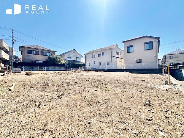 【現地撮影】スーパー、コンビニ、ドラックストアなど生活利便施設も充実で、快適な日常を送れます。