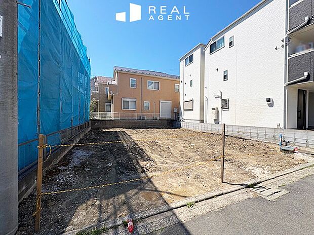 【現地撮影】スーパー生鮮館TAIGAが目の前徒歩約1分なのでお買い物が便利です。コンビニ、大型ドラッグストアも至近なので食料品や日用品のお買い物がらくらくです!