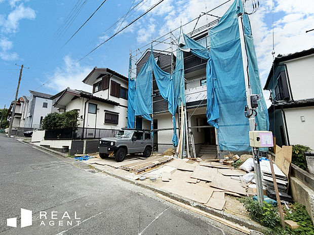 【現地撮影】3LDK～4LDKの車庫並列2台駐車可能な全2棟が誕生します。