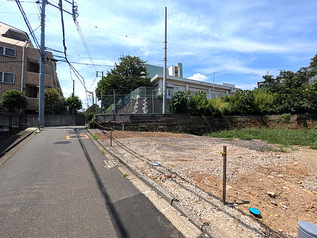 【現地外観写真】居心地の良いお家で新しいライフスタイルを快適にお過ごしいただけるよう、しっかりとサポートさせて頂きます。