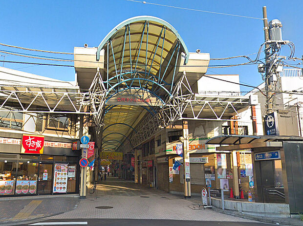 弘明寺かんのん商店街（約500m）
