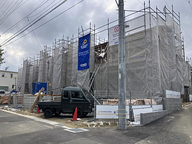 外観　右から4・3・2・1号棟　撮影時　2025年10月中旬完成予定　2025年12月下旬