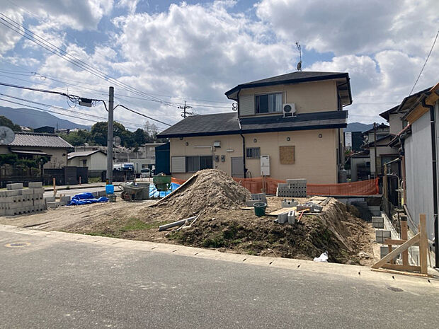 現地写真　撮影時:2026年4月上旬完成予定:2026年7月下旬