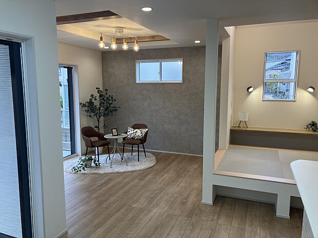 【LDK20.87帖　1号棟】ご家族みんながゆったりくつろげる広々リビング！※家具付き物件ではございません。