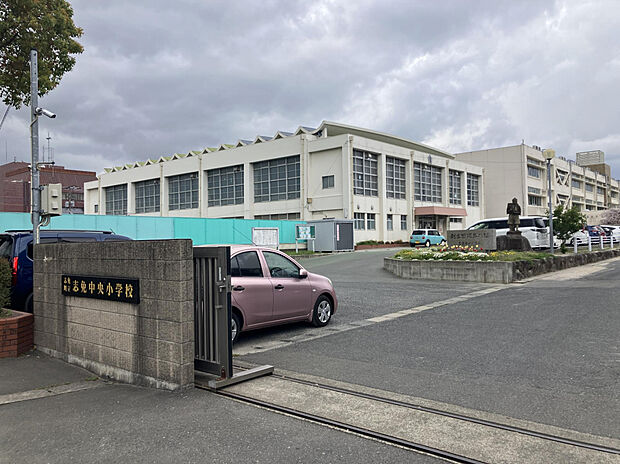 志免中央小学校（約1,000m）