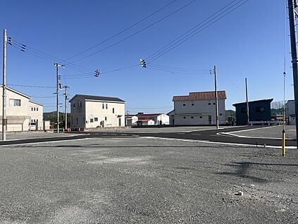 前面道路を含む現地