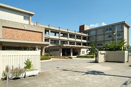 加古川小学校 約140ｍ(徒歩約2分)