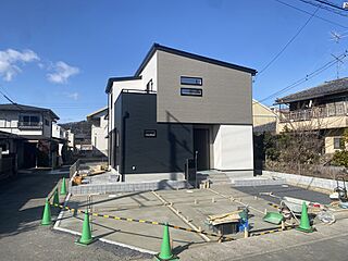 ＜足利市利保町7期＞買い物施設や小・中学校が徒歩圏内に揃う生活環境の整った立地 外観