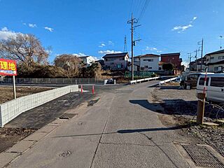 〈坂東市岩井6区画〉商業施設が近く、日当りも良い南道路の立地 外観