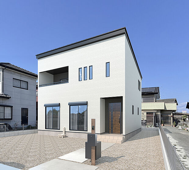 《外観》建物の凸凹を無くし、すっきりとしたデザインで都会的な雰囲気をデザインしました。白で清潔感あふれる外観です。