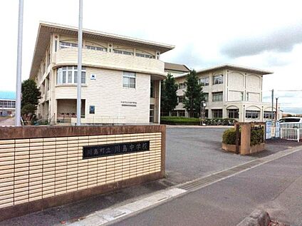 つばさ小学校 1260ｍ～1350ｍ(徒歩16～17分)