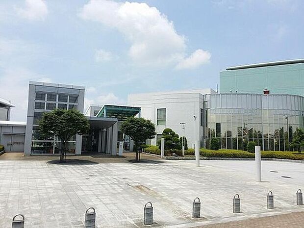 教育文化センター・行田市立図書館 みらい