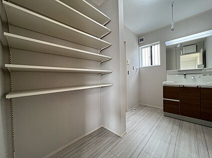 【２号棟　バスルーム】