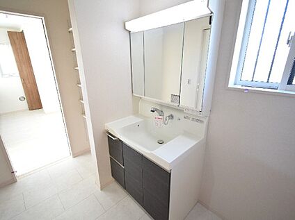 【２号棟：洗面】