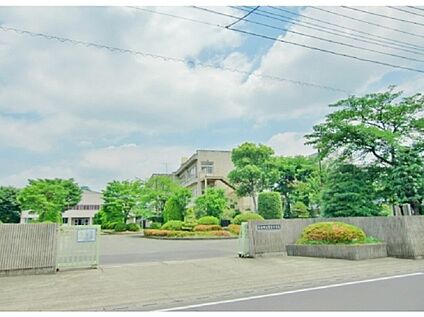 鷲宮中学校 860m(徒歩11分)