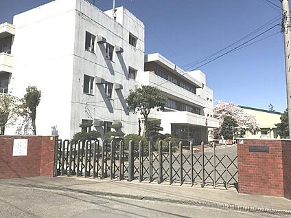 松原小学校 約980m