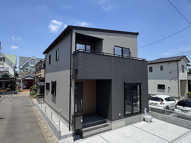 【外観】南東角地で陽当たりも良いです！