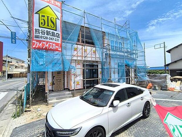 【【1号棟　現地写真】】駐車3台可能な、ゆとりある広さの敷地です。お庭も確保できるので、ライフスタイルに合わせたお庭の活用が可能です！（2026年5月31日撮影）
