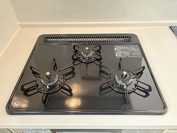 【その他設備】☆3口ガスコンロ☆火力にこだわるお料理上手な方も大満足の3口コンロです♪