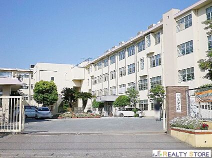 福岡市立三筑中学校 2100m