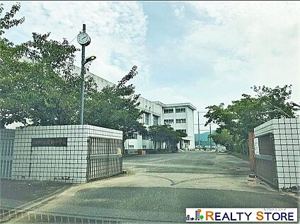 筑紫野市立天拝中学校 2100m