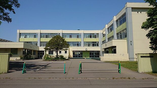 昭和小学校（広域避難場所）（2025年6月撮影）