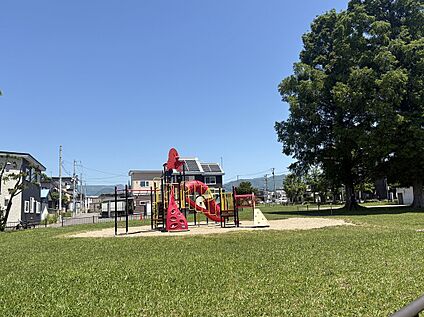 富岡中央公園 徒歩4分