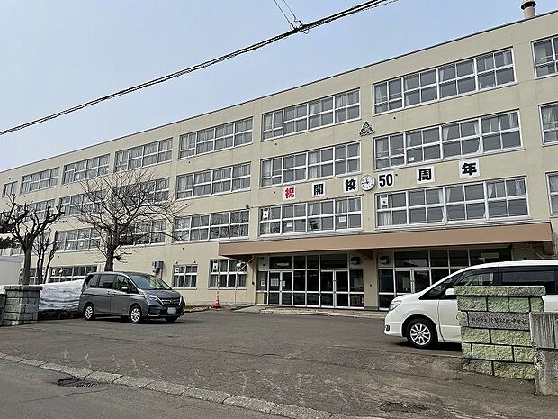 新琴似中学校（2023年3月撮影）